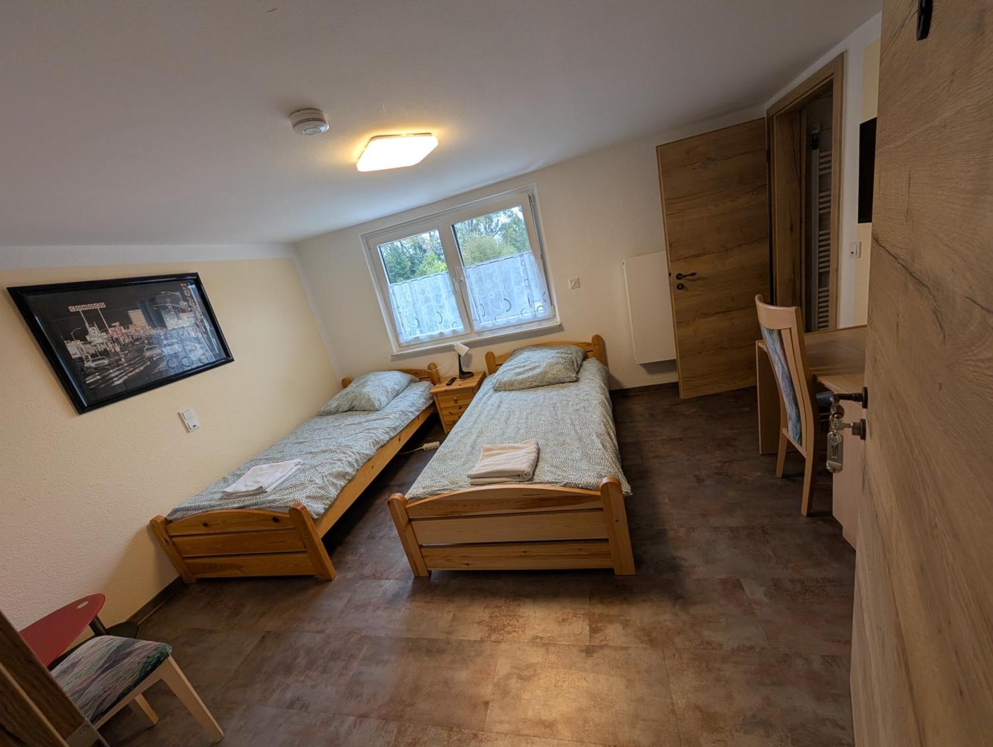 Pension Neue Linde Alsfeld Exterior photo